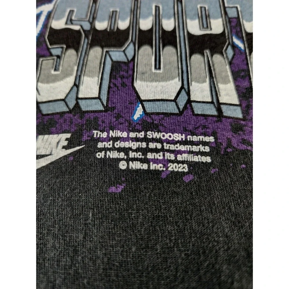 Nike youth large